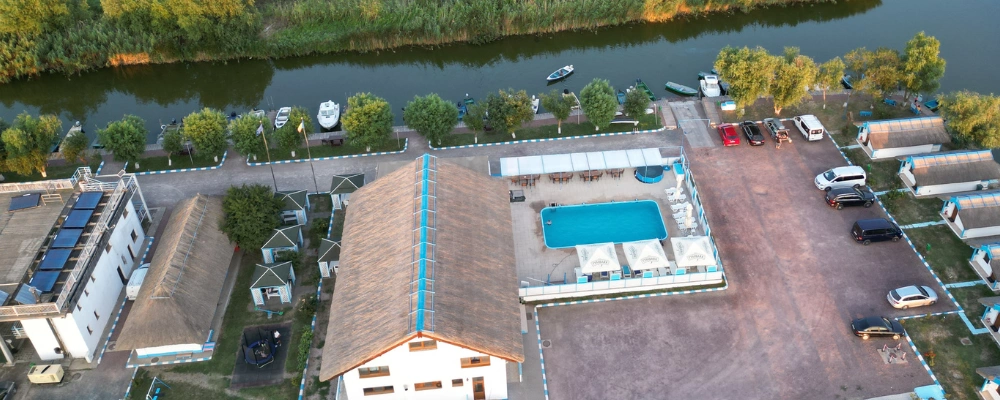 Cazare cu piscina si pescuit in Tulcea